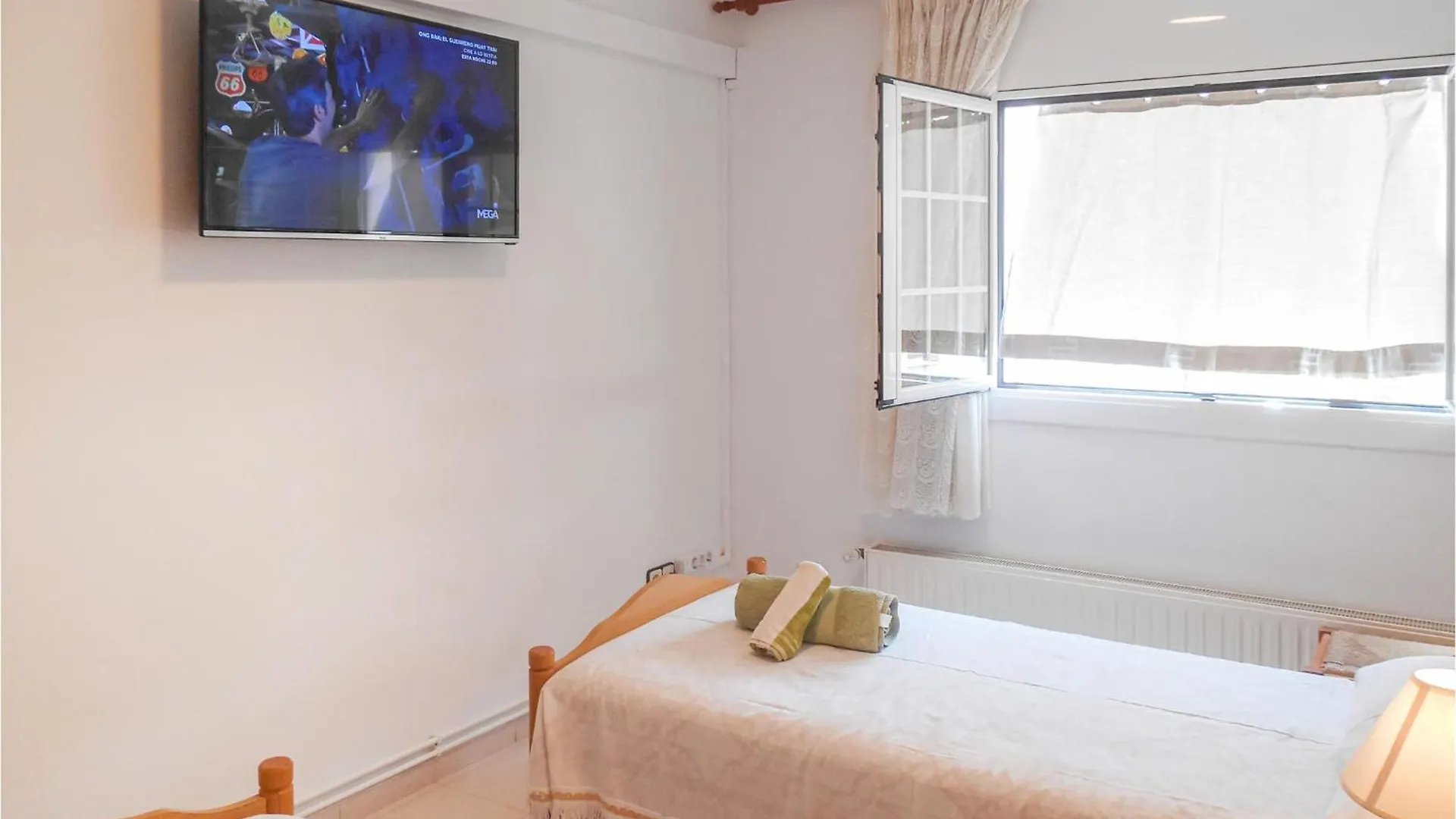 2 Bedroom Amazing Apartment In טוסה דה מאר ספרד